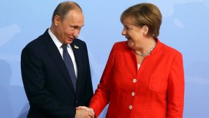Меркель поздравила Путина с победой на выборах президента России (Канцлер Германии выразила надежду на конструктивное сотрудничество в будущем)