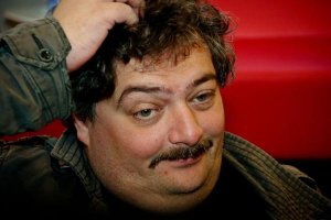 Писателя Быкова уличили в подделке интервью с пожилой вдовой диссидента