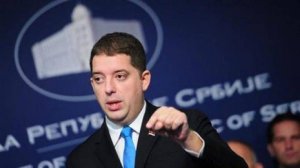 СМИ: полиция Косова задержала сербского министра по делам автономного края. Полиция применила светошумовые гранаты и слезоточивый газ.
