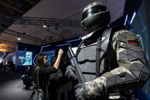 Боец в экзоскелете сможет двигаться со скоростью 20 км/ч