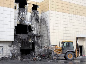 На месте сгоревшего ТЦ "Зимняя вишня" разобьют сквер с монументом погибшим