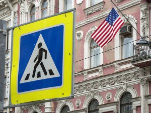 Россия дала США два дня на полное освобождение генконсульства в Петербурге