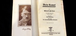 Что читают латыши? Адольф Гитлер опережает по популярности Гарри Поттера