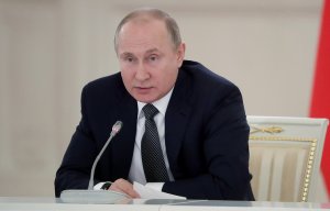 Общее количество нарушений антимонопольного законодательства со стороны Федеральных органов власти в 2017 году составляет 1,2%, а региональными органами власти - 98,8% нарушений - В. Путин