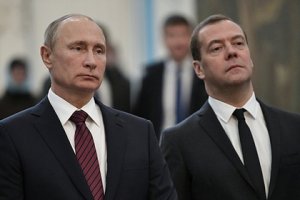Опубликованы доходы Путина и Медведева