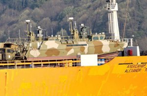 Россия перебрасывает в Тартус бронетехнику