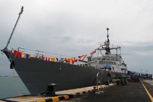 Американские «Свобода» и «Независимость» оказались «плавучей кучей мусора» 7