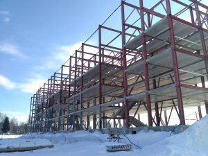 Опасные недострои в микрорайоне Верхние Черемушки города Кирова пообещали огородить
