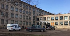 Ученик башкирской школы ранил двух человек, устроил поджог и попытался покончить с собой