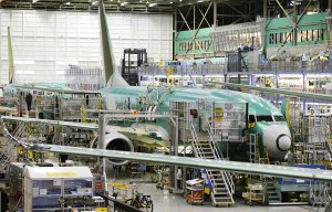 Авиауправление США распорядилось экстренно проверить двигатели Boeing-737 [более 1000]