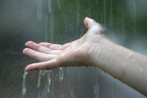 У одного из ста миллионов людей есть аллергия на дождь