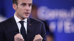 Макрон сравнил введение США пошлин на сталь и алюминий из ЕС с торговой войной