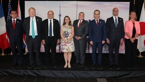 "Большая семерка" обвинила Россию в дестабилизации ситуации в мире