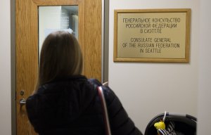 Дипломат сообщил о попытках представителей США проникнуть в резиденцию генконсула РФ в Сиэтле