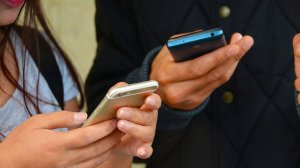 Тревожные звоночки: вызывают ли мобильники рак мозга? Ученые: мобильные телефоны могут провоцировать появление опухолей мозга