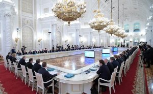 Правительство России ушло в отставку