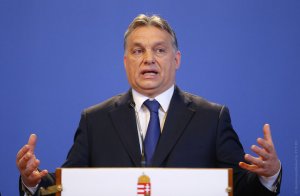 В Венгрии переизбрали премьера. Он заявил, что "эра либеральной демократии закончена"