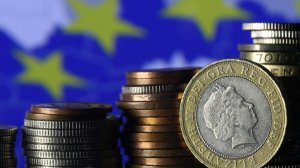 Financial Times: Брюссель запретит европейцам подчиняться американским санкциям