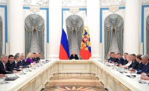 "У Правительства не должно и не может быть никаких ссылок на какие бы то ни было обстоятельства, которые помешают вам выполнить эту работу качественно, на высоком уровне, в поставленные сроки"- Путин
