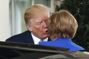Почему Меркель и Макрон после встречи с Трампом поспешили в Россию