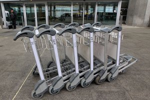 Авиакомпании резко сократили число рейсов в Крым