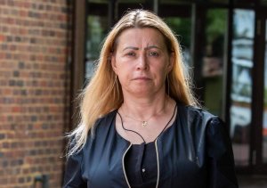 Жена российского олигарха, живущая в Лондоне, в доме стоимостью 7 миллионов, попала в тюрьму за кражу статуэтки стоимостьюю £250