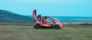 В России создан аппарат «Бегалёт HYPE», способный летать, ездить и плавать, спроектированный и построенный на спор всего за месяц и не имеющий пока аналогов в мире