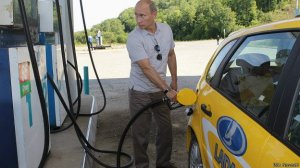 ФАС возбудила дела в регионах из-за роста цен на бензин