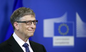 Трамп все время спрашивает о различии венерологических заболеваний, говорит Билл Гейтс