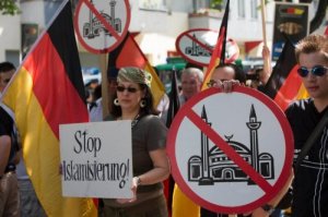 В Германии набирают оборот "правые" настроения