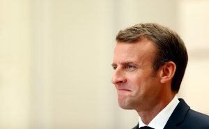 Рейтинг Макрона достиг минимума с момента его избрания президентом