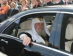 В РПЦ рассказали о падении доходов храмов из-за обеднения населения