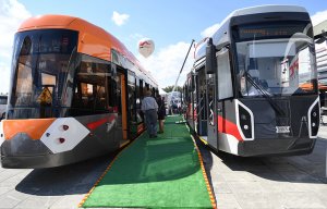 "Уралвагонзавод" представил новый трамвай на выставке ИННОПРОМ (На основе модели 71-415 планируется разработать линейку низкопольных вагонов любой вместимости и длины)