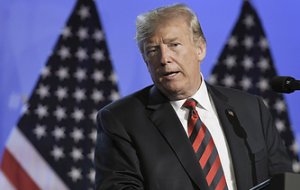 Глава МИД Франции: Трамп с позиции силы пытается дестабилизировать Европу