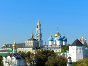 Церковный вор-рецидивист украл бриллиантовые часы у батюшки из Сергиевой лавры