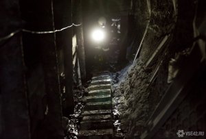 Сотня горняков под Луганском оказалась заблокирована в обесточенной шахте