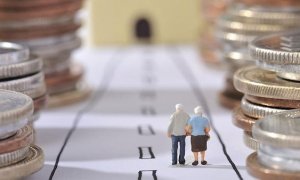 Единороссы, проголосовавшие против пенсионной реформы, получат "волчий билет"
