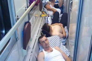Полиция начала искать авторов ролика о переполненном поезде