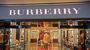 Компания Burberry за год уничтожила свою продукцию на €32 млн