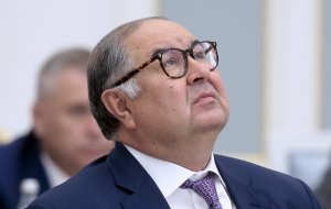 Усманов перерегистрирует свои активы в российской юрисдикции (Все основные активы группы USM передадут вновь созданной российской холдинговой компании ООО "Холдинговая компания ЮэСэМ" )