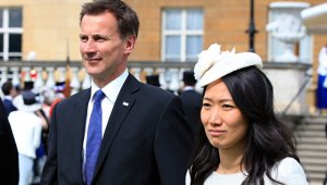 Новый глава МИД Британии по ошибке назвал свою жену-китаянку японкой