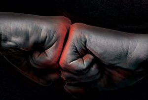 Дошло до огня — крымские татары против произвола администрации Симферополя. Протест местных жителей против строительства нового микрорайона приобретает крайние формы