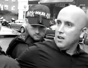 Грэма Филлипса задержали на выставке о войне 2008 года в посольстве Грузии в Лондоне