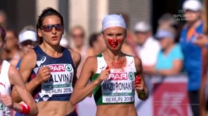 Белоруска Ольга Мазуренок выиграла марафон на Чемпионате Европы в Берлине, несмотря на открывшееся кровотечение из носа в начале забега.
