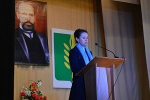 Кто такая Марина Градусова, делавшая экспертизу «экстремистских» мемов в Барнауле, и кто за ней стоит