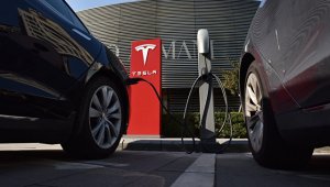New York Post: Бывший сотрудник обвинил Tesla в том, что она покрывает наркотрафик