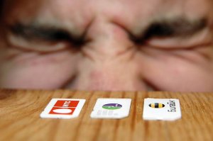 На сим-картах найдены белые пятна