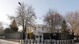 Неизвестные обстреляли посольство США в Анкаре (В Анкаре назвали провокацией обстрел посольства США в Турции)