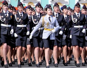 «На наших мужиков посмотришь – дохлячки»: жительницы Самарской области через суд добиваются права служить в армии