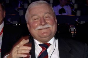Валенса выдвинул кандидатуру осужденного за терроризм Сенцова на Нобелевскую премию мира